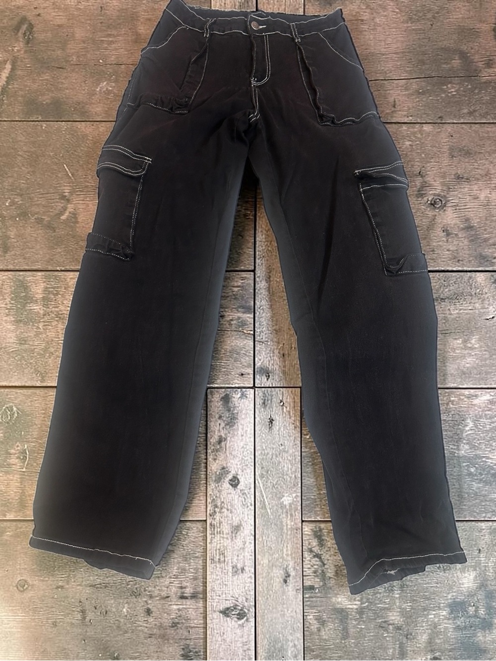 Women’s Black Cargo Jeans Contrast Stitching - Grunge Style Streetwear